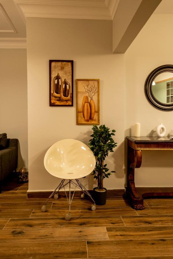 Spacious And Comfy 2Br In The Heart Of Cihangir Leilighet Istanbul Eksteriør bilde