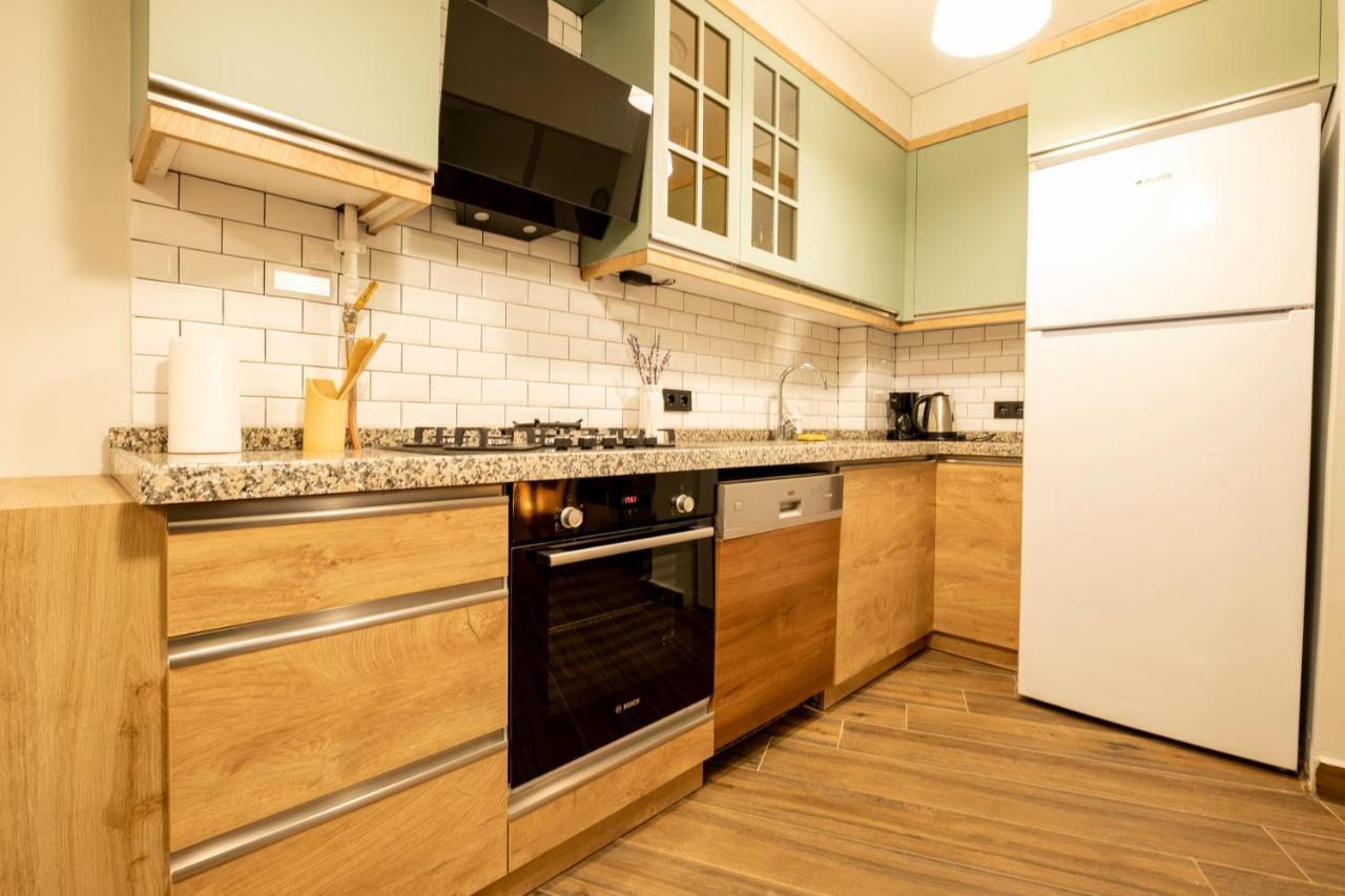 Spacious And Comfy 2Br In The Heart Of Cihangir Leilighet Istanbul Eksteriør bilde